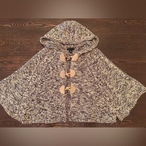 BCBGMaxAzria Knit batwing poncho Sweater brown and Cream sz S hints of sparkle